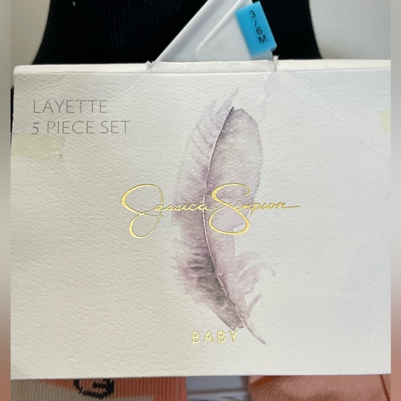 5 Piece, Baby Girl 3-6M Set. - Picture 13 of 14